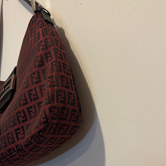 Fendi Zucca Pattern Red and Black Shoulder Bag with FF Monogram - Picture 4 of 16